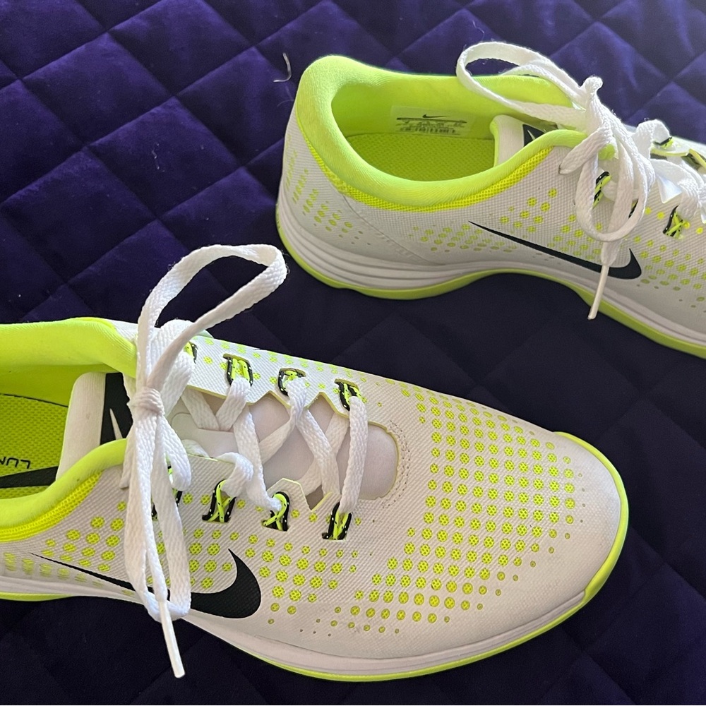NWOT Women’s Nike Golf Shoes